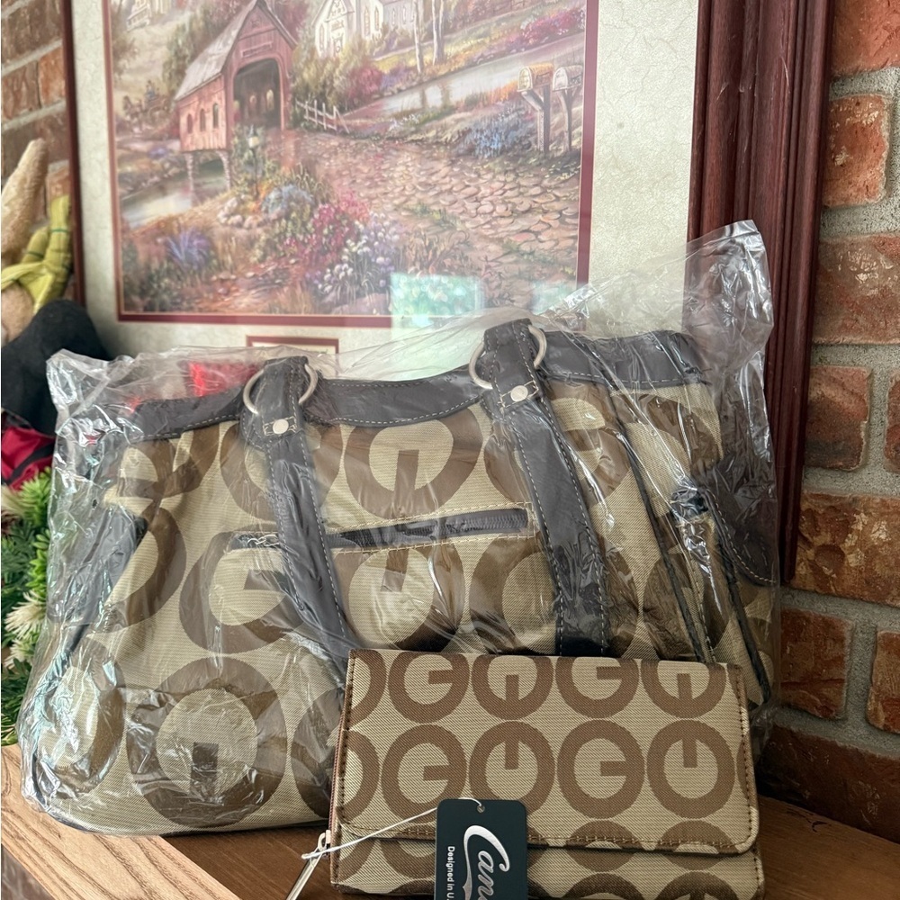 Candies Canvas Beige and Brown Tote Shoulder Bag with Wallet Matching Set NWT - Picture 2 of 10